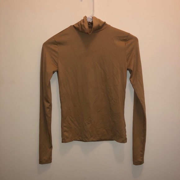 NWOT UO Open Back Turtleneck High Neck Top - Picture 4 of 6